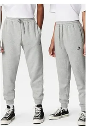 Converse Jogginghose GO-TO EMBROIDERED STAR CHEVRON BRUSHED BACK FLEECE SWEATPANT (1-tlg) Unisex grau XS