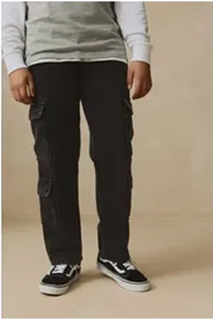Next Cargojeans Jeans mit mehrfachen Cargotaschen aus Baumwolle (1-tlg) schwarz 158 (13 J.)