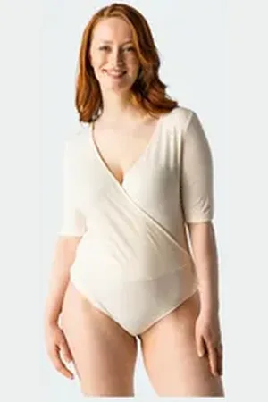 Les Lunes Kurzarmbody Zoey Wickelelement, Ripp-Optik, tiefes Dekolleté, Tangapassform,Druckknöpfe weiß S