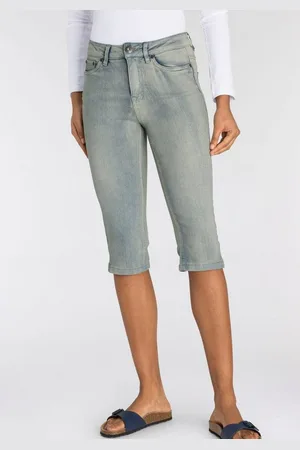 ARIZONA Caprijeans mit Schlitz am Saum schmale Passform, mit stylischen Nieten, hohe Taille