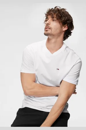 Tommy Hilfiger T-Shirt TJM CLASSIC JERSEY C NECK mit Logostickerei