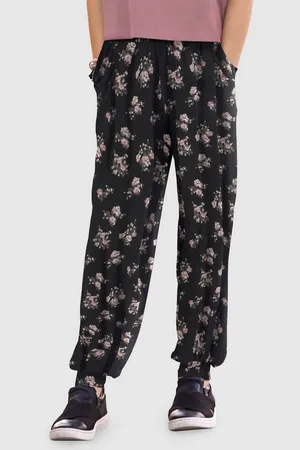 Kidsworld Haremshose Viskosehose mit Blumen-Allover in bequemer Form