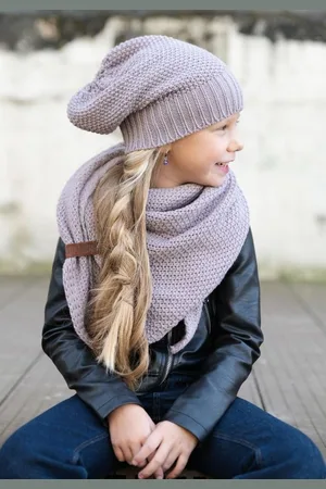Knit Factory Schal Coco Dreiecksschals 140x60 cm Glatt Lila, (1-St), Schal Strickschal Umhängetuch Tuch Strickware - Verkäufer: Bettklusiv GmbH