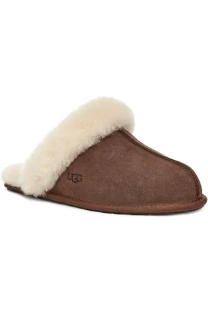 UGG Scuffette II Hausschuh Pantoffel, Clog, Mule, Flats mit Fellkragen