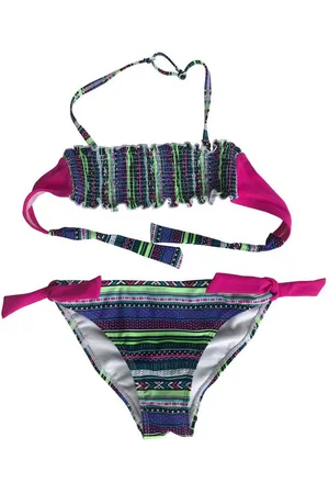 Petit Amour Bandeau-Bikini MAGGIE Kinderbademode Mädchen 12, 13 & 14 Jahre Mädchenbikini (3-St) Mit Smock-Effekt (elastische Zierstiche am Oberteil) - Verkäufer: GmbH hamburg