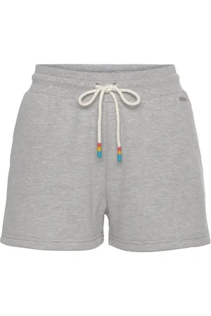 Lascana Relaxshorts Pride mit Regenbogen-Label