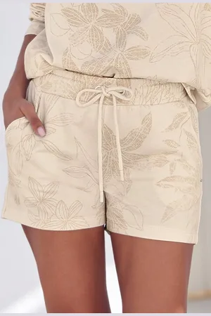 Lascana Relaxshorts mit floralem Alloverdruck, Loungeanzug