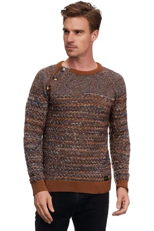 Rusty Neal Strickpullover mit modischen Knöpfen