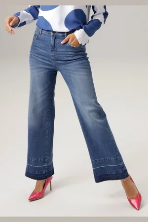 Aniston Straight-Jeans mit trendiger Waschung am leicht ausgefranstem Saum