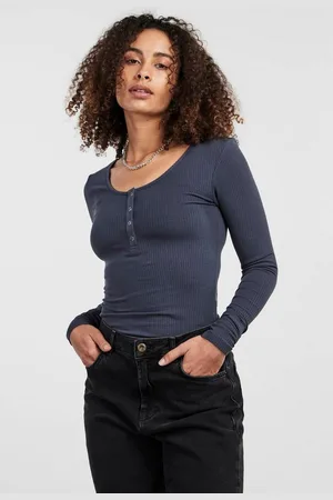 Pieces® Langarmshirt PCKITTE LS TOP NOOS BC
