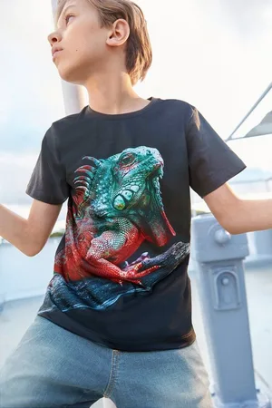 Kidsworld T-Shirt Fotoprint: LITTLE LIZARD Kurzarm, Basic-Passform, mit stylischem Druck, Rundhalsausschnitt