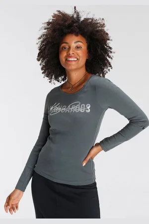 KangaROOS Langarmshirt krempelbare Ärmel, figurbetonter Schnitt, Rundhalsausschnitt