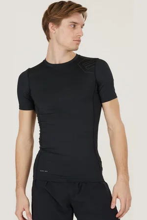 Endurance Funktionsshirt Lebay mit atmungsaktiver und schnelltrocknender Funktion