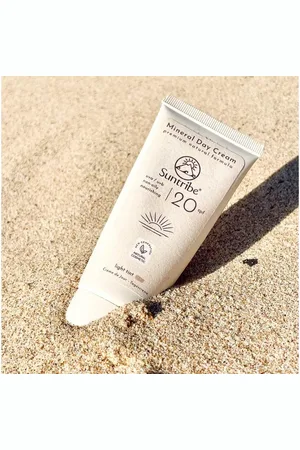 Suntribe Tagescreme BIO Mineralisch LSF 20 1 Tube 40 ml, leicht getönt, passt sich dem Hautton an - Verkäufer: Amarantus Distribution GmbH