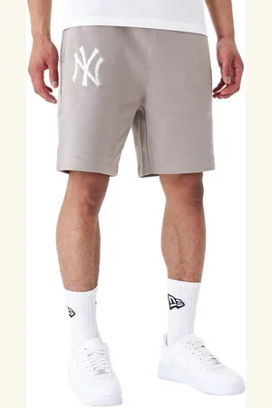 New Era Shorts French Terry New York Yankees ash brown - Verkäufer: ICED OUT