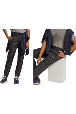 Kiton Jogginghose KNT DC10 Nylon Tech Jogpants Elastischer Bund mit Kordelzug, Logo auf dem Bein - Verkäufer: eldigo