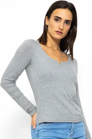 SASSYCLASSY Longshirt Geripptes Langarmshirt Damen mit V-Ausschnitt Shirt mit V-Detail Elegant Figurbetonte Passform Weiß Schwarz - Verkäufer: