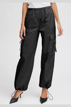 B YOUNG Cargohose BYDATINE PARACHUTE PANTS - modische Fallschirmhose mit vielen Details - Verkäufer: meinemarkenmode