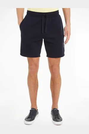 Tommy Hilfiger Sweatshorts FLAG LOGO BADGE SWEATSHORTS Mit Tasche an der Seite