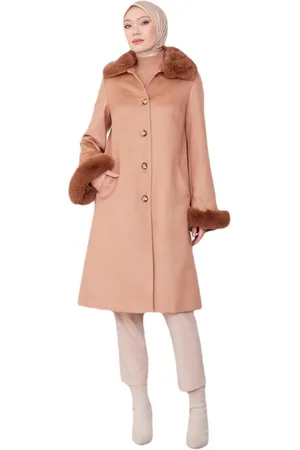 Armine Wintermantel Armine-Pelzmantel mit Knopfleiste vorne – moderne und elegante Hijab-M - Verkäufer: MegaMerchant