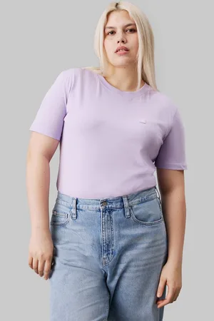 Calvin Klein T-Shirt PLUS CK EMBRO BADGE REGULAR TEE in Großen Größen und Markenlabel