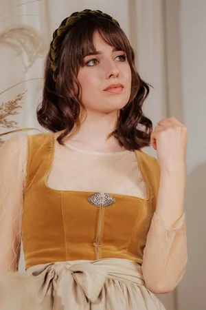MARJO Dirndl Samt Dirndl 2tlg. - CAMELLA - camel/taupe/ - Verkäufer: Alpenwahnsinn Tracht & Lifestyle