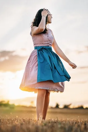 Alpenfee Dirndl Retro Dirndl 2tlg. - KIKI - - Verkäufer: Alpenwahnsinn Tracht & Lifestyle