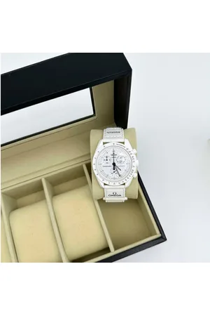 Swatch Chronograph Chronograph MISSION TO THE MOONPHASE x Omega Snoopy Moon, Moon, (Uhr inkl. OVP und Zuebhör), NEW MOON SO33B700, Mondphasen Anzeige integriert, Snoopy Moon - Verkäufer: HSSUPPLY