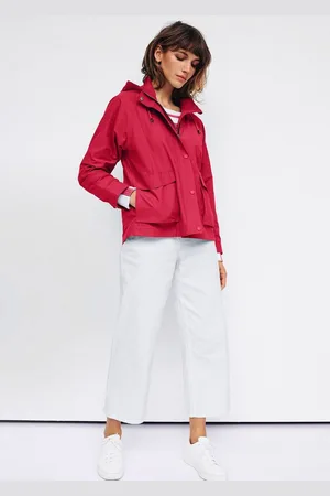 Madeleine Outdoorjacke Sportive Jacke mit abnehmbarer Kapuze - Verkäufer: Premio Fashion GmbH