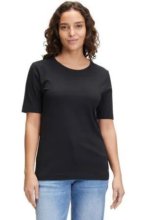 Betty & Co Kurzarmshirt Betty & Co Basic Shirt mit Rundhalsausschnitt (1-tlg) Form