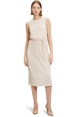 Betty & Co Plisseekleid Betty & Co Plisseekleid ohne Arm Material