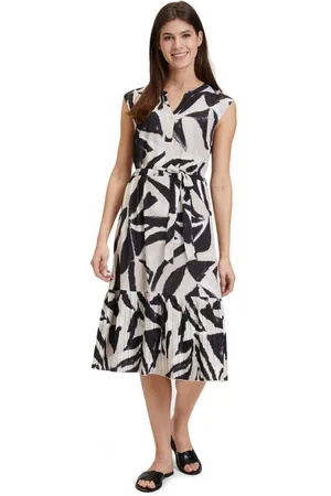 Betty & Co Volantkleid Betty & Co Volantkleid mit Print Plissee