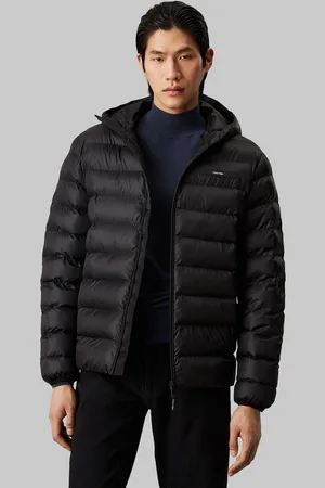 Calvin Klein Outdoorjacke RECYCLED HOODED PUFFER JACKET mit Logopatch
