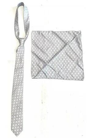 corneliani Krawatte CC Collection Herren krawatte und Einstecktuch Set, Silber Hochwertig verarbeitet Seidenkrawatte - Verkäufer: evoox