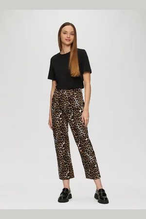 QS by s.Oliver 7/8-Jeans Crop Jeans Karolin im Leoprint Label-Patch - Verkäufer:
