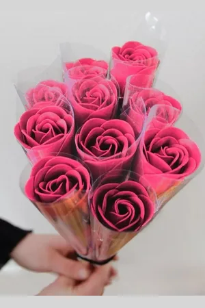 accentra Badezusatz Baderosen Strauß » Set 10 x Bade Rosen » Badekonfetti mit Rosen Duft, 1-tlg., » Seifenrosen » Blumenstrauß - Verkäufer: VewoTex
