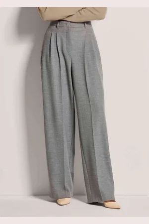 Madeleine Bundfaltenhose Weite Bundfaltenhose mit Bügelfalten - Verkäufer: Premio Fashion GmbH