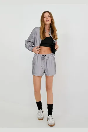 Koton Shorts Mini Länge Shorts - Verkäufer: