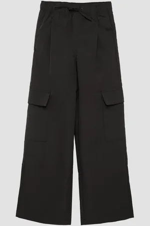 QS by s.Oliver Stoffhose Wide-Leg-Hose mit hohem Bund und Cargotaschen angedeuteter Tunnelzug - Verkäufer: