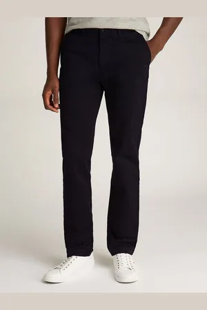 Tommy Hilfiger Chinohose DENTON CHINO SATIN mit Gesäßtaschen mit Knopf, Logostickerei