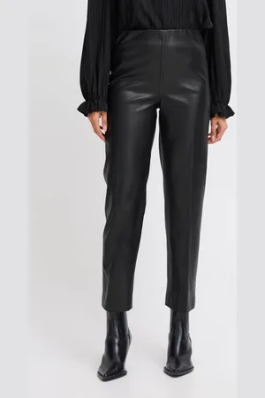B YOUNG Stoffhose BYDAJA STRAIGHT PANTS - modische Stoffhose in Lederoptik - Verkäufer: meinemarkenmode