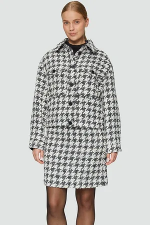 QS by s.Oliver Funktionsjacke Gemusterte Bouclé-Jacke - Verkäufer:
