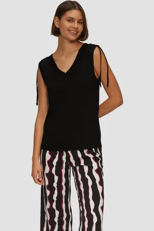 QS by s.Oliver Shirttop Fließendes V-Neck Top mit Raffung im Schulterbereich Raffung - Verkäufer: