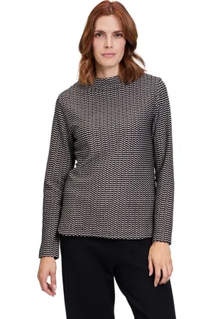 Betty & Co Kurzarmshirt Betty & Co Casual-Shirt mit Wellenstruktur (1-tlg) Struktur