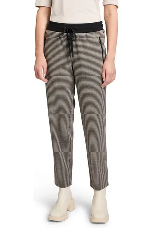 Betty & Co Schlupfhose Betty & Co Schlupfhose mit Reißverschlusstaschen Reißverschluss