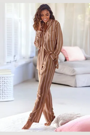 Lascana Pyjama (2 tlg) im klassischen Stil
