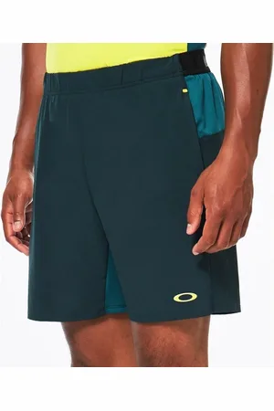 Oakley Shorts - Verkäufer: 247Group GmbH