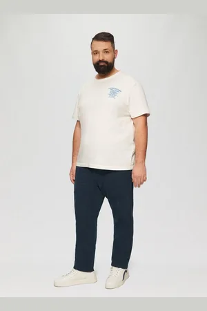 QS by s.Oliver Stoffhose Regular Fit: Strukturierte Chino aus Baumwollstretch Garment Dye - Verkäufer: