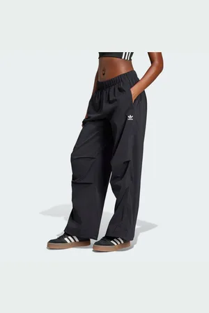 adidas Sporthose ESSENTIALS RIPSTOP PARACHUTE HOSE - Verkäufer: adidas AG