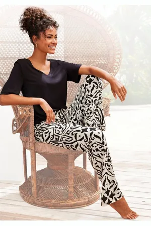 QS by s.Oliver Pyjama (2 tlg) mit floralem Ethno-Muster